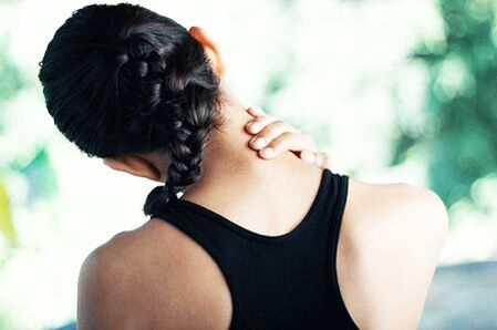 Discomfort for movements in the neck - symptom of osteochondosis