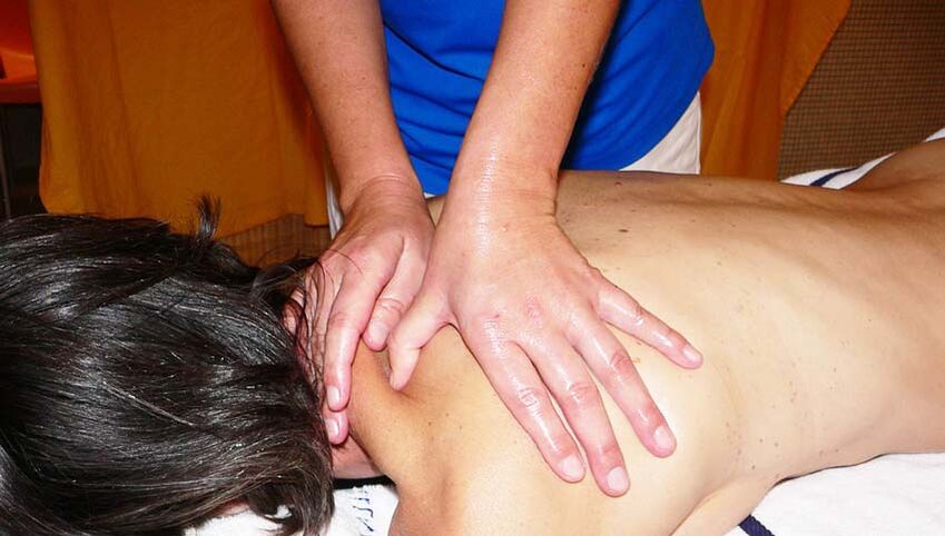 Massage session for osteochondrosis of the cervical column